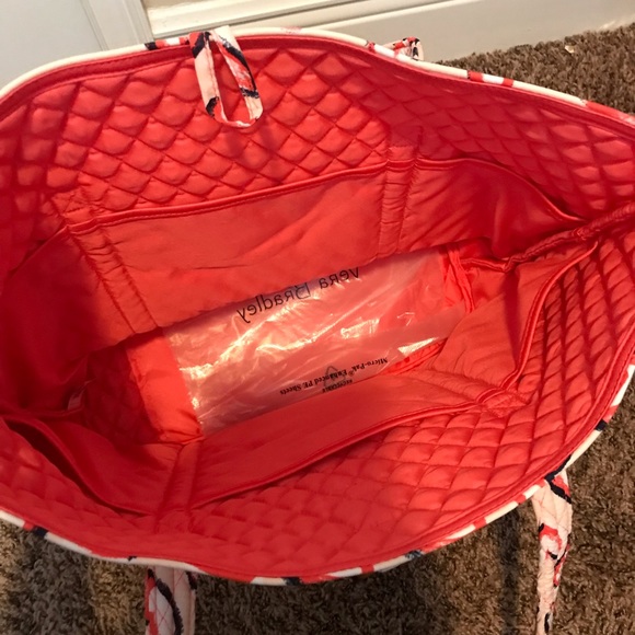 NWT 🛍 Vera Bradley hearts in pink large tote bag - Picture 4 of 4